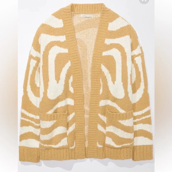 American Eagle super soft Chenille Cardigan sweater - Picture 4 of 8